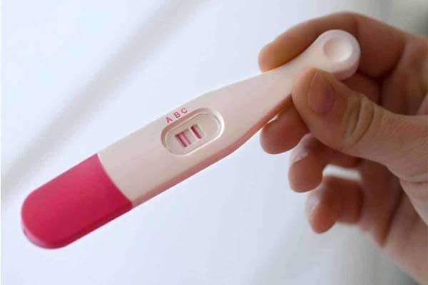Hướng dẫn cách sử dụng que thử thai chính xác